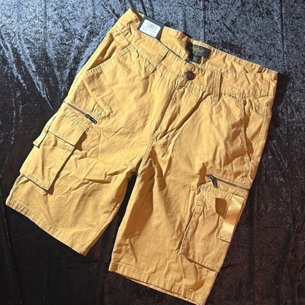 BeSpoke Men’s Khaki Ripstop Cargo Shorts- button & Zip fly- size 30 Color Camel